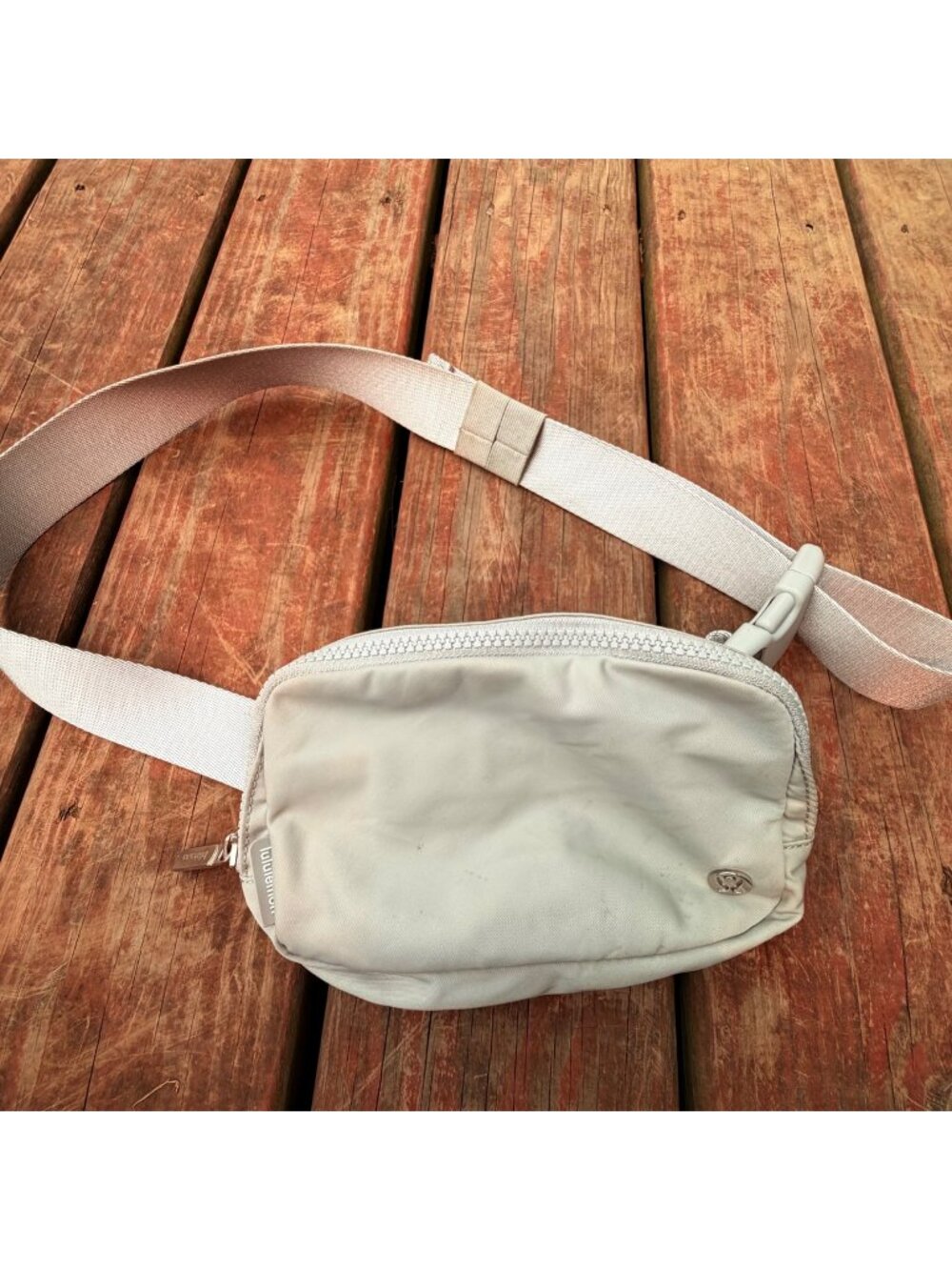 Lululemon Everywhere Belt Bag Light Gray Adjustable Strap